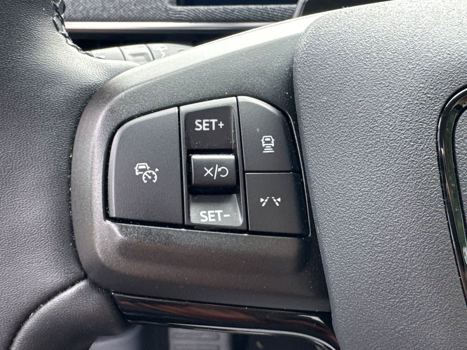Used 2025 Ford Mustang Mach-E Premium RWD image 32