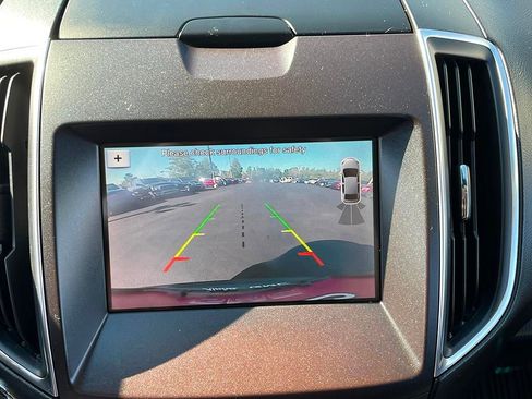 Used 2019 Ford Edge Titanium w/ Cold Weather Package image 22