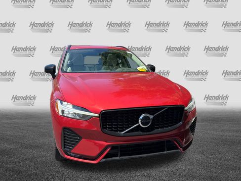 Used 2024 Volvo XC60 B5 Core w/ Protection Package AWD/4WD image 5