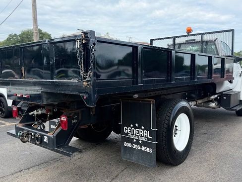Used 2022 Ford F750 2WD Regular Cab Super Duty image 12