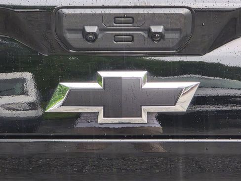 Used 2025 Chevrolet Silverado 2500 LTZ w/ LTZ Plus Package AWD/4WD image 37
