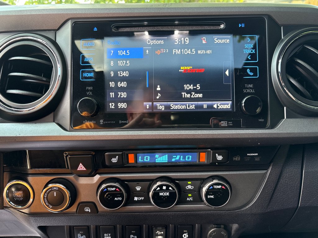 Used 2017 Toyota Tacoma TRD Sport w/ Premium & Technology Package AWD/4WD image 24