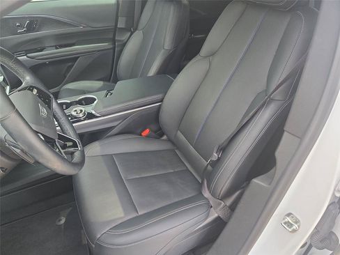 Used 2024 Cadillac Lyriq Sport AWD/4WD image 11