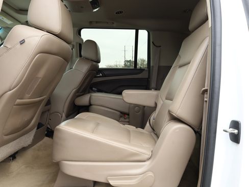 Used 2015 Chevrolet Suburban LTZ image 13