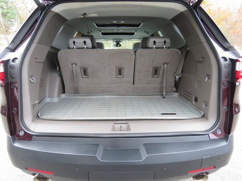 Used 2019 Chevrolet Traverse LT w/ LT Premium Package image 19