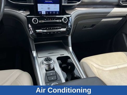 Certified 2023 Ford Explorer Platinum w/ Technology Package AWD/4WD image 22