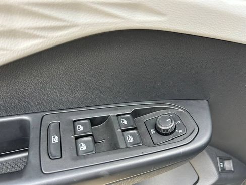 Certified 2022 Volkswagen Taos S AWD/4WD image 45