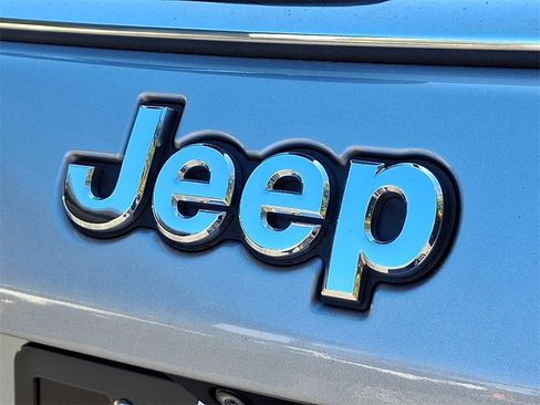 Used 2022 Jeep Compass Latitude image 29