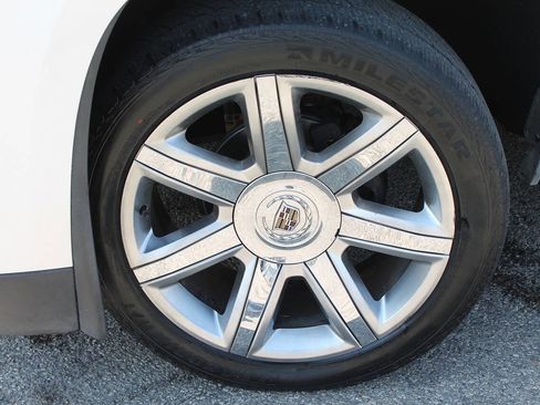 Used 2015 Cadillac Escalade Luxury image 9