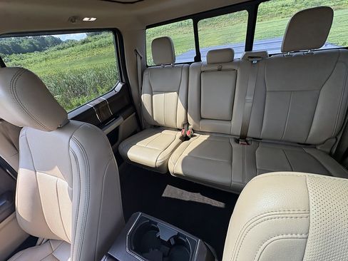 Used 2018 Ford F150 Lariat w/ Equipment Group 502A Luxury AWD/4WD image 33