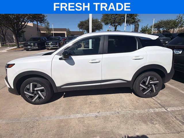 Used 2026 Nissan Kicks SV FWD image 1