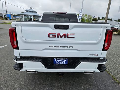 Used 2020 GMC Sierra 1500 AT4 w/ Technology Package AWD/4WD image 4