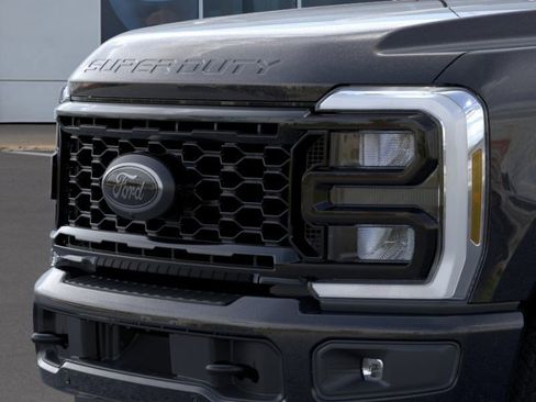 New 2026 Ford F250 Lariat w/ Black Appearance Package image 17