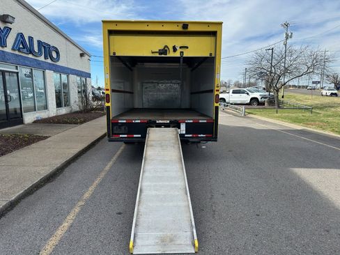 Used 2022 Ford E-350 and Econoline 350 Super Duty w/ Power Windows & Locks Group image 12