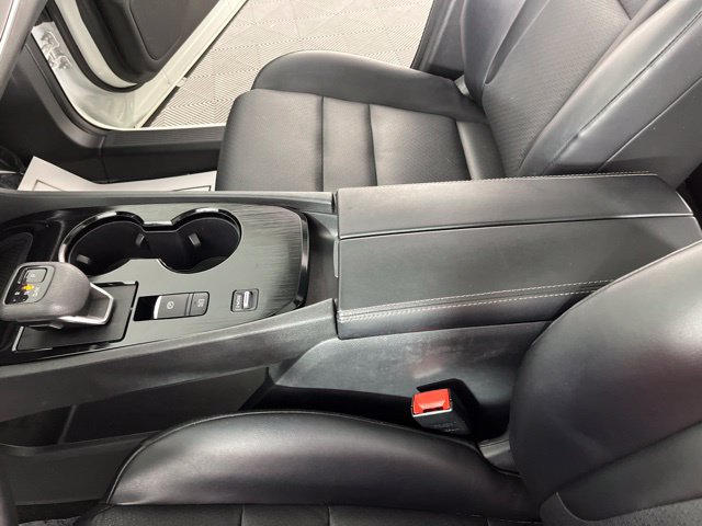 Used 2023 Nissan Rogue SV w/ SV Premium B Package FWD image 29