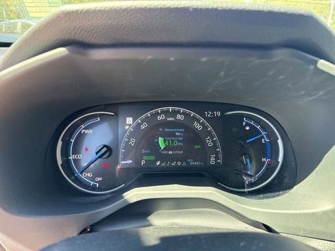 Used 2023 Toyota RAV4 XLE image 10