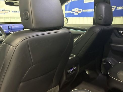 Used 2025 Buick Enclave Preferred AWD/4WD image 50