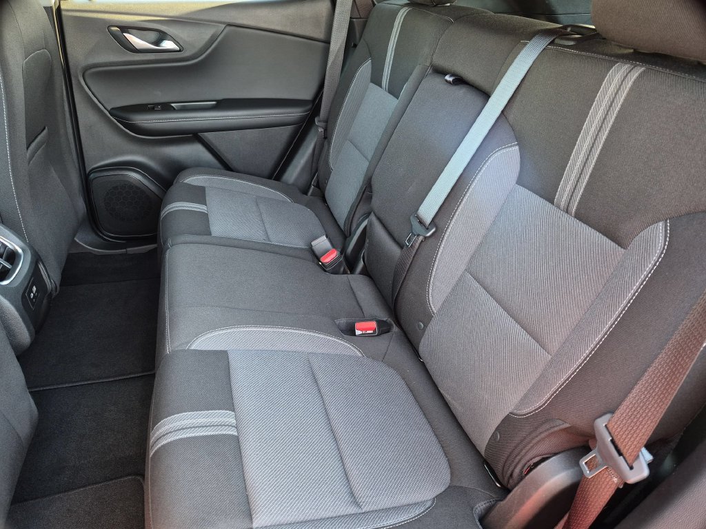 Used 2025 Chevrolet Blazer LT AWD/4WD image 28