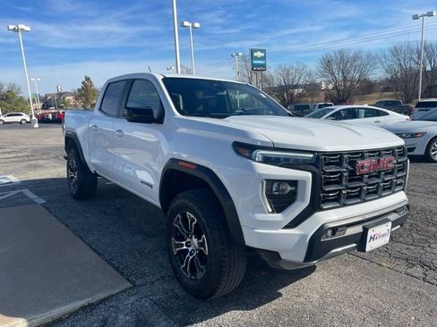 Used 2023 GMC Canyon AT4 AWD/4WD image 4