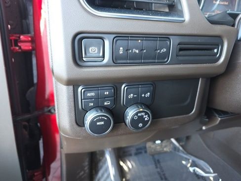 Used 2021 Chevrolet Tahoe LT image 28