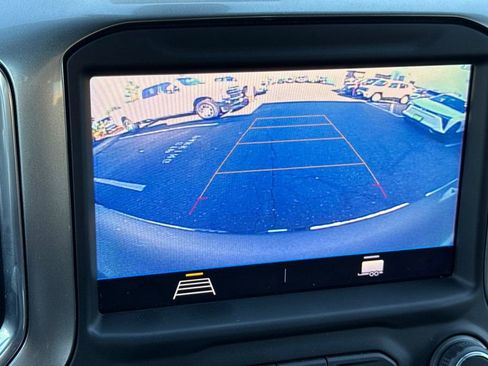 Used 2021 Chevrolet Silverado 1500 LT image 29