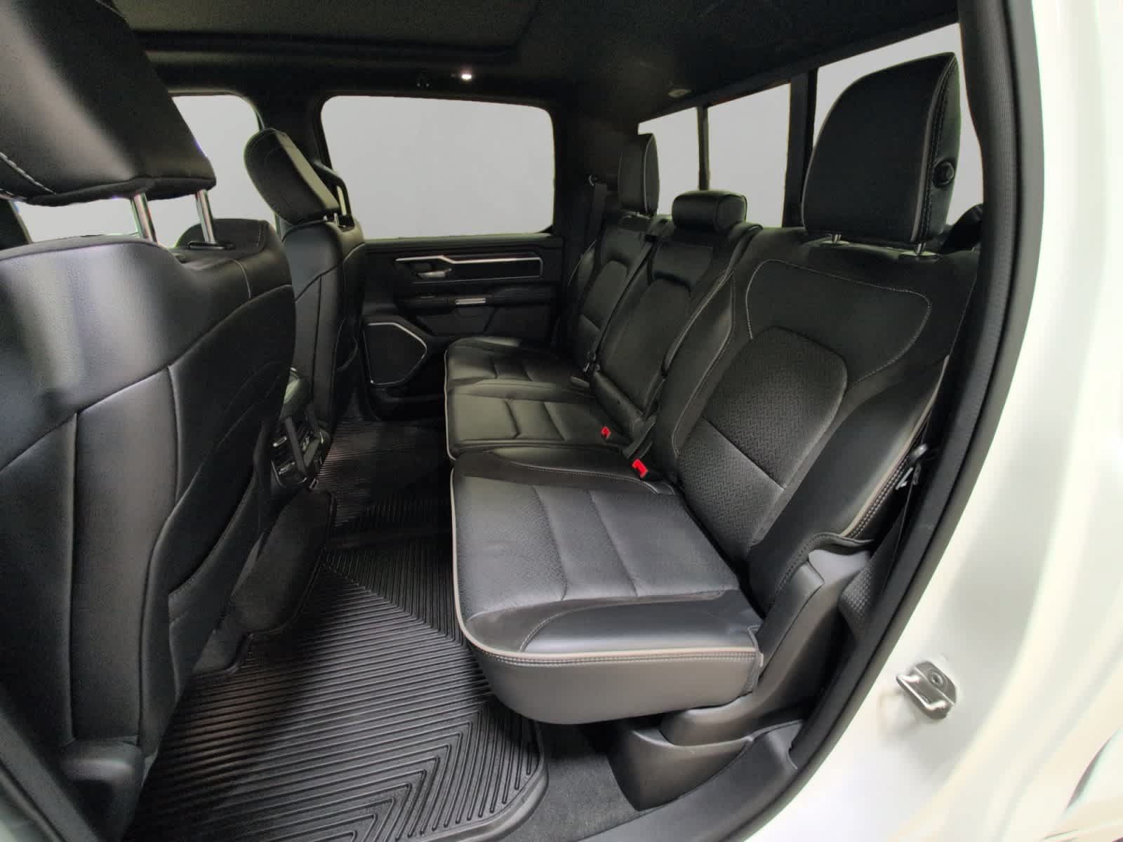 Used 2024 RAM 1500 Laramie AWD/4WD image 13