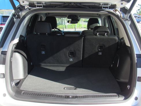 Used 2022 Jeep Grand Cherokee Limited image 5