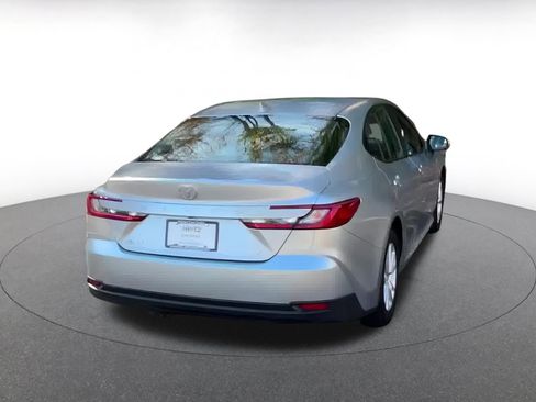 Used 2025 Toyota Camry LE image 16