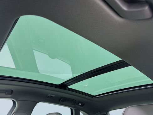 New 2026 Porsche Macan image 23