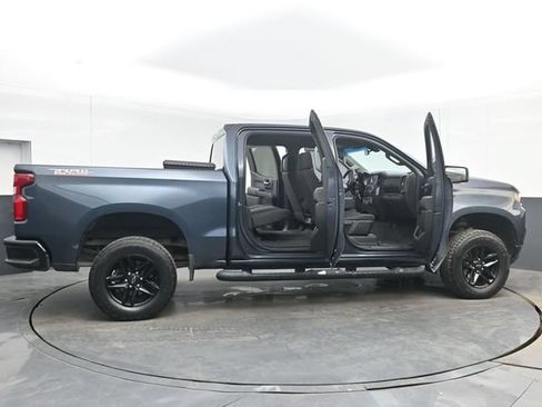 Used 2021 Chevrolet Silverado 1500 Custom Trail Boss w/ LPO, Dark Essentials Package AWD/4WD image 45