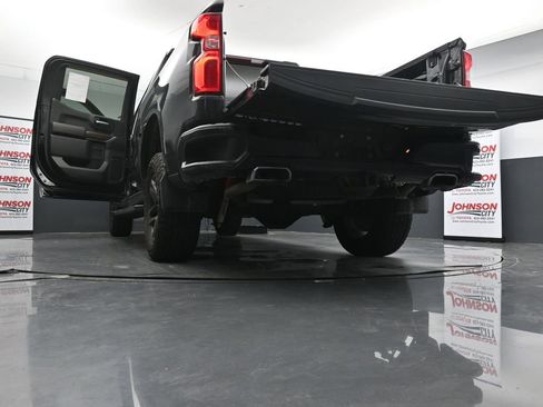 Used 2021 Chevrolet Silverado 1500 LT Trail Boss AWD/4WD image 45