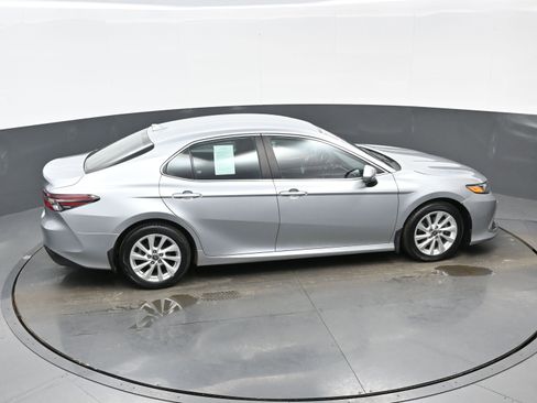Used 2023 Toyota Camry LE image 38