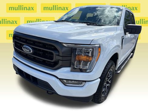 Certified 2022 Ford F150 XLT w/ Equipment Group 302A High image 10