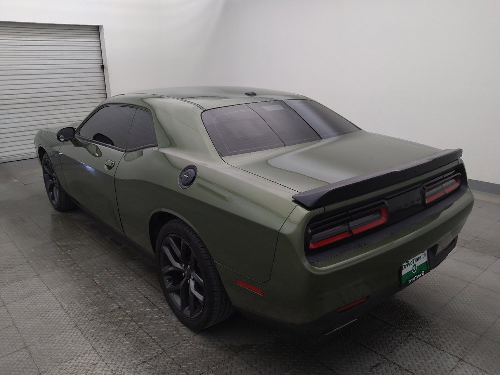 Used 2021 Dodge Challenger SXT w/ Blacktop Package RWD image 5