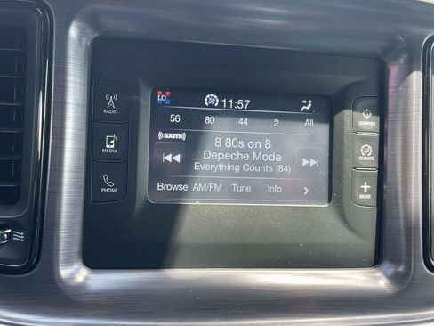Used 2015 Dodge Challenger SXT RWD image 14