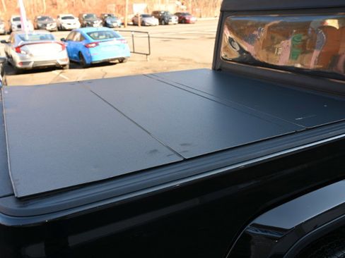 Used 2020 Jeep Gladiator Overland w/ Cold Weather Group image 12