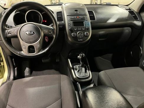 Used 2013 Kia Soul + FWD image 22