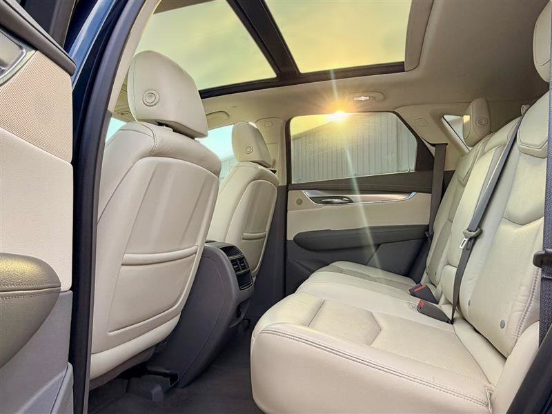 Used 2017 Cadillac XT5 Luxury w/ Driver Awareness Package FWD image 10