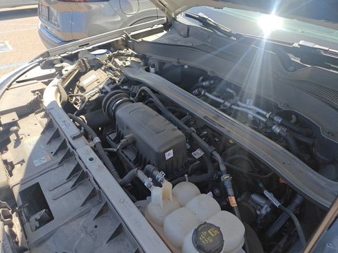 Used 2023 Ford Explorer Limited RWD image 10