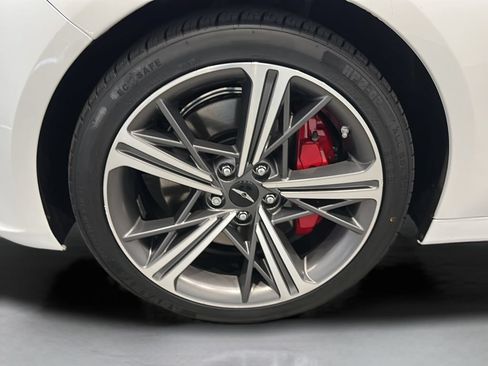 Used 2024 Genesis G70 3.3T Advanced AWD/4WD image 9
