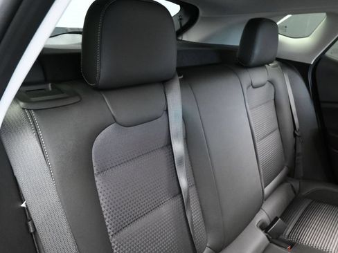 Used 2025 Chevrolet Trax LT w/ Driver Confidence Package FWD image 34