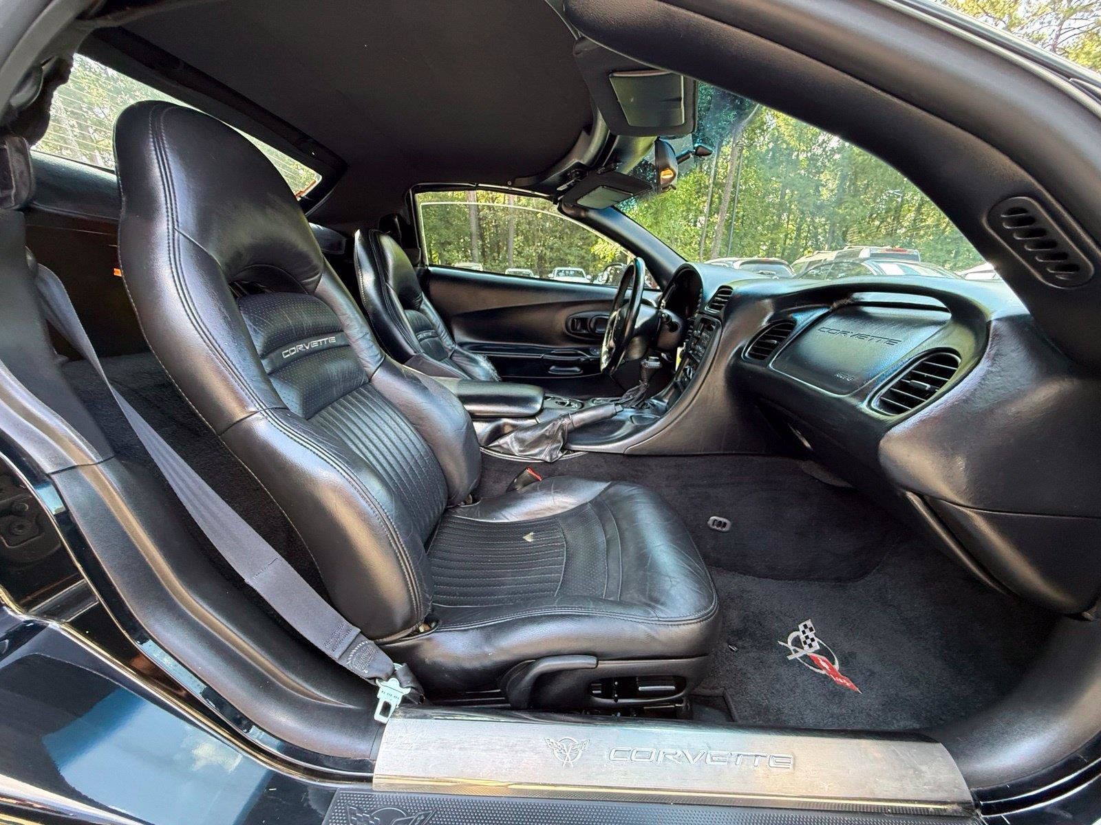 Used 1999 Chevrolet Corvette Convertible RWD image 23