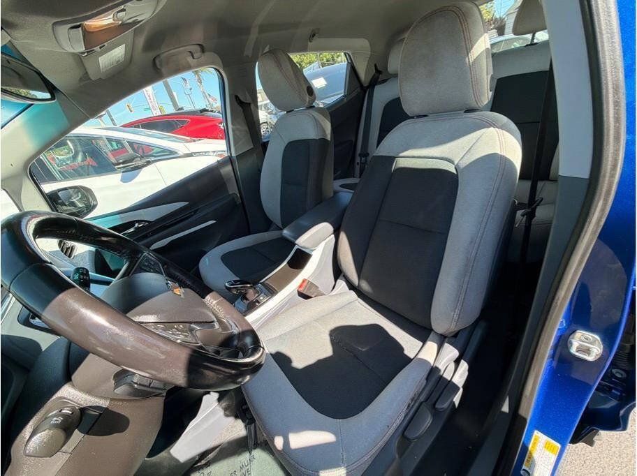 Used 2021 Chevrolet Bolt LT FWD image 15