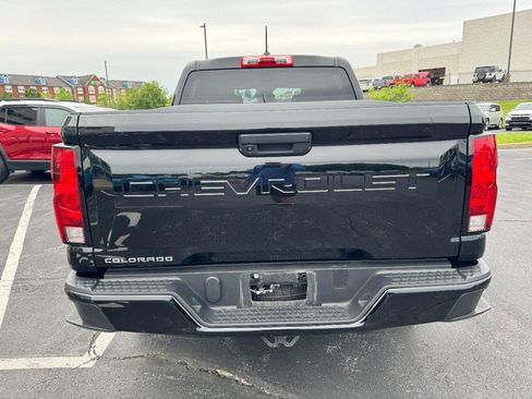 Used 2024 Chevrolet Colorado W/T RWD image 4