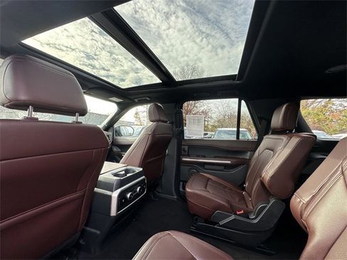 Certified 2022 Ford Expedition Limited image 18