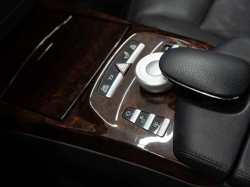 Used 2013 Mercedes-Benz S 550 4MATIC image 24