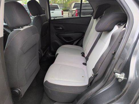 Used 2019 Chevrolet Trax LS w/ Tint and Cruise Package AWD/4WD image 25