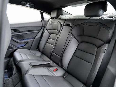 Used 2023 Porsche Taycan image 21