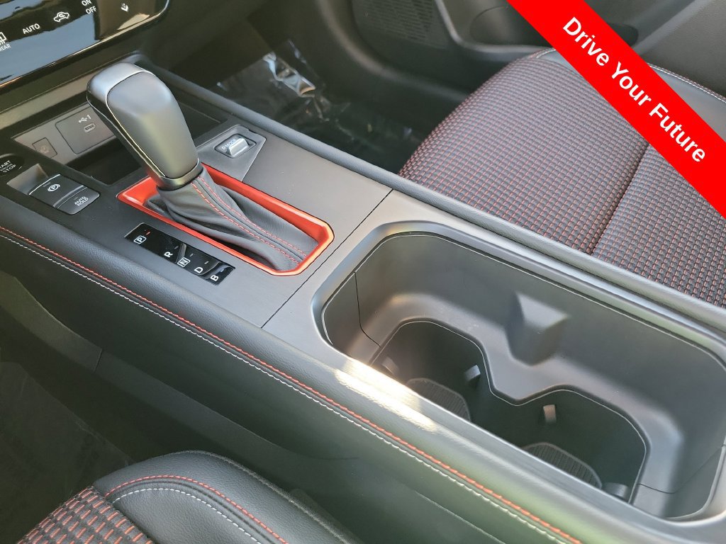 Used 2026 Nissan Kicks SR w/ SR Premium Package FWD image 16