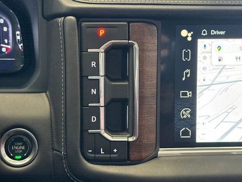 Used 2024 GMC Yukon Denali Ultimate image 24